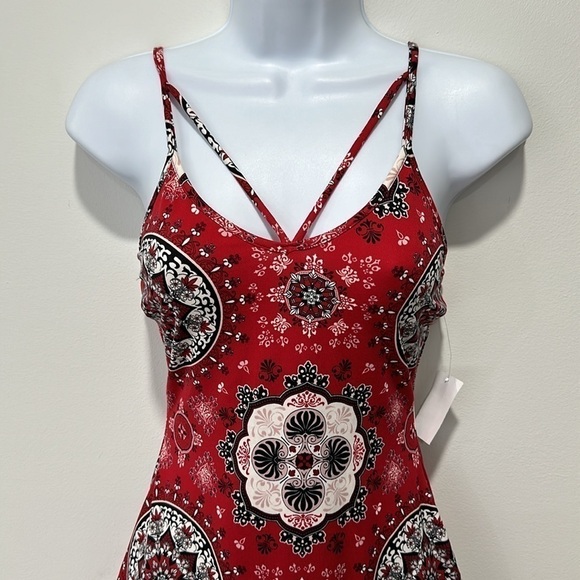 Red mini dress - Picture 2 of 7